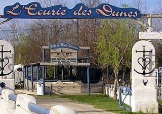  Entrada al establo de las Dunas 
